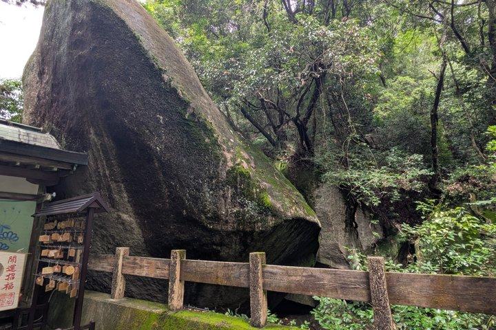 岩船神社 大阪バスツアーを探索する