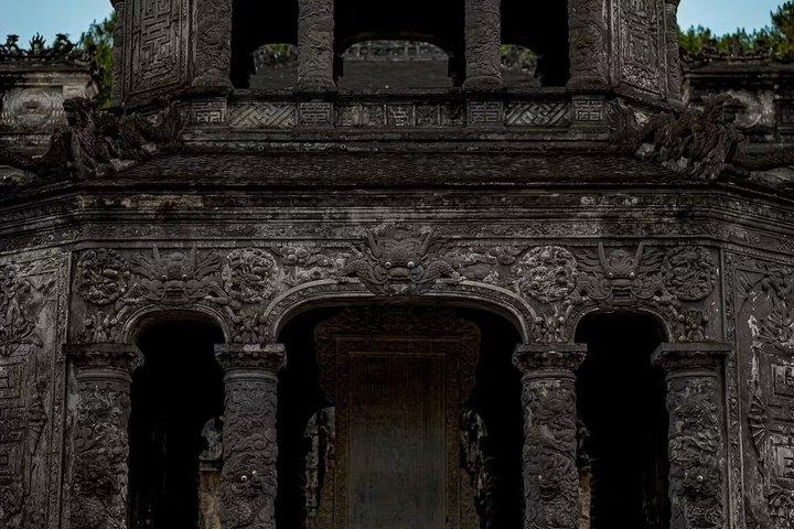 チャム市港からフエの皇城、カイディン廟、ティエンムー寺まで