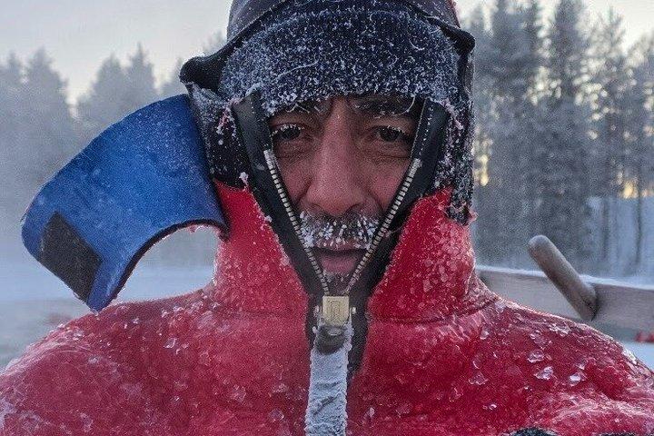 Tagsüber arktisches Eisschwimmen in Rovaniemi, Kleingruppe