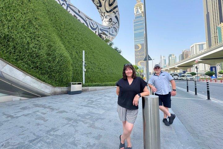 シックスエミレーツツアー：忘れられない一日でUAEを探索する