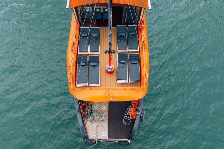 2 Days 1 Night Lan Ha, Ha Long Bay Tour With Licensed Guide