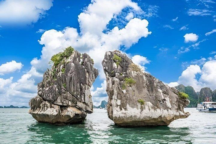 ハノイ発 ハロン湾午前クルーズ 昼食・日本語ガイド付き