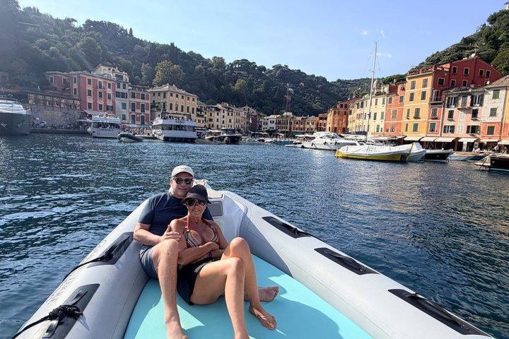 ボートで行くポルトフィーノ：イタリアのリビエラの中心への旅