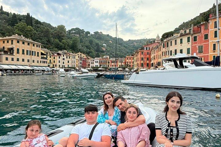 ボートで行くポルトフィーノ：イタリアのリビエラの中心への旅
