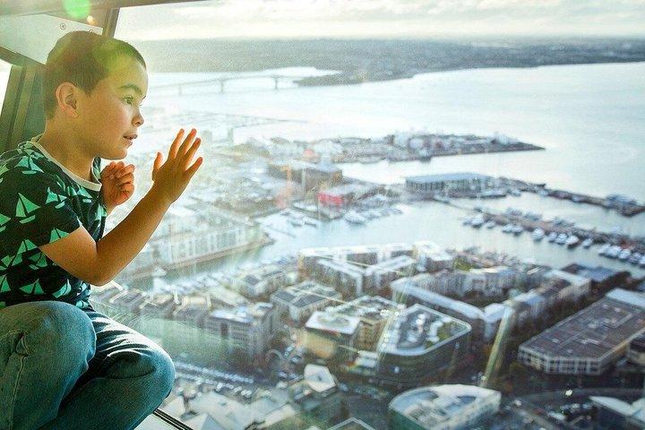 スカイタワーオークランド展望デッキ 360度の街の眺め