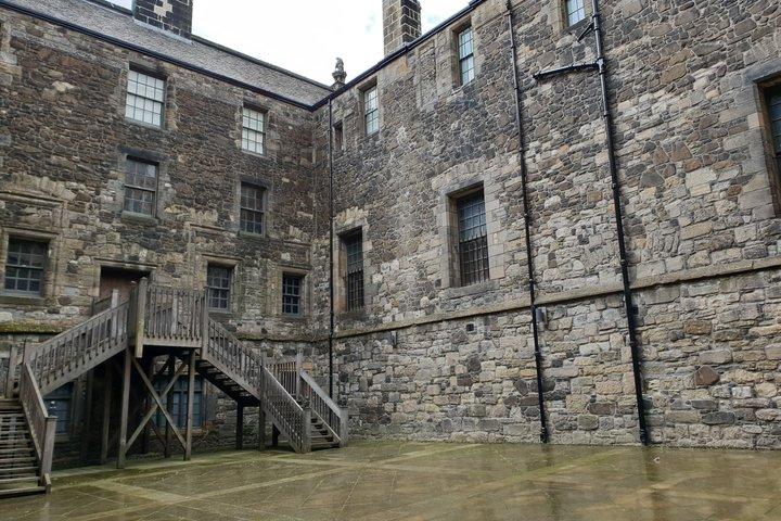 Edinburgh: Private Rosslyn Chapel, Stirling & Linlithgow Tour
