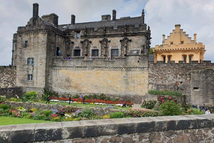 Edinburgh: Private Rosslyn Chapel, Stirling & Linlithgow Tour