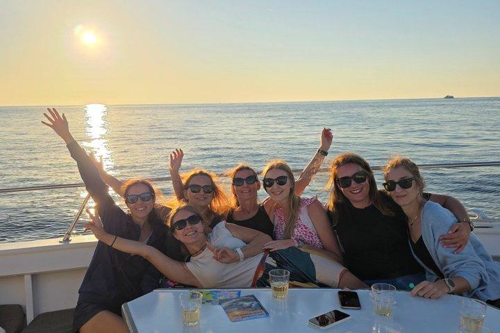 Fantastic DOLPHIN & SUNSET TOUR with dinner ( Pula-NP BRIJUNI )