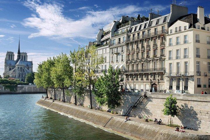 サンジェルマン・デ・プレ、ラテン地区、そしてパリ島を散策する