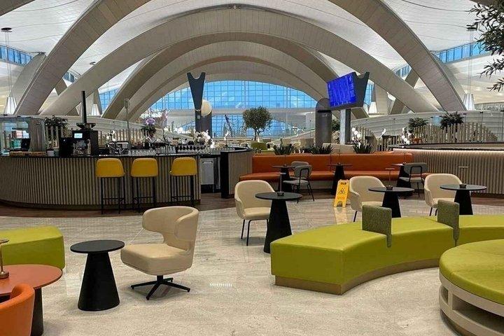 Abu Dhabi International Airport (AUH) VIP Lounge Access