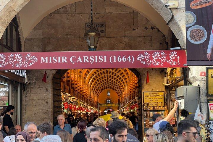 イスタンブールプライベートショッピンググランドバザールとスパイスバザール付き）