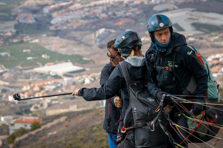 テネリフェ島南部の高性能パラグライダータンデムフライト