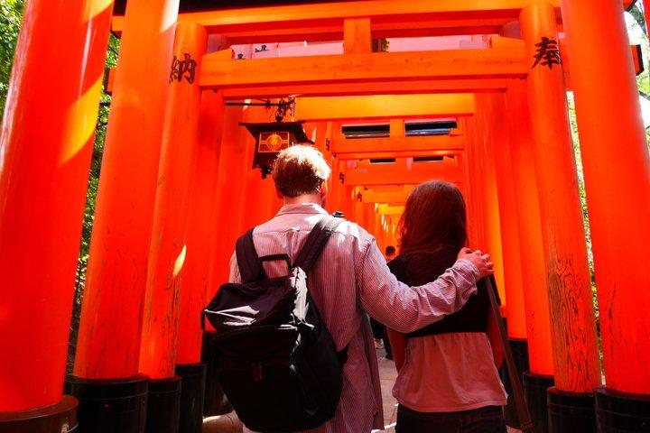 京都早朝ツアー 伏見稲荷 清水寺 祇園