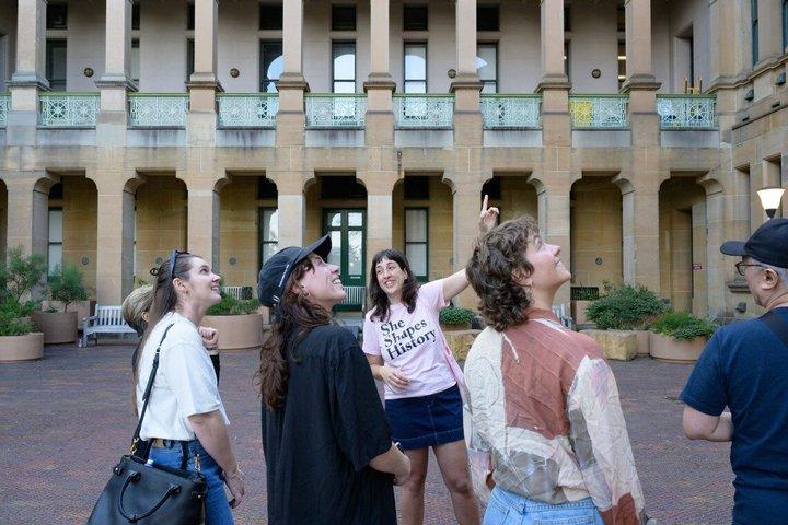 シドニーのワル女たち：感動の歴史ウォーキングツアー