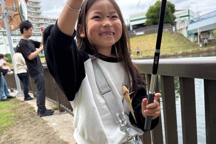 東京の伝統的な日本語でのマイクロおよび河川釣り体験