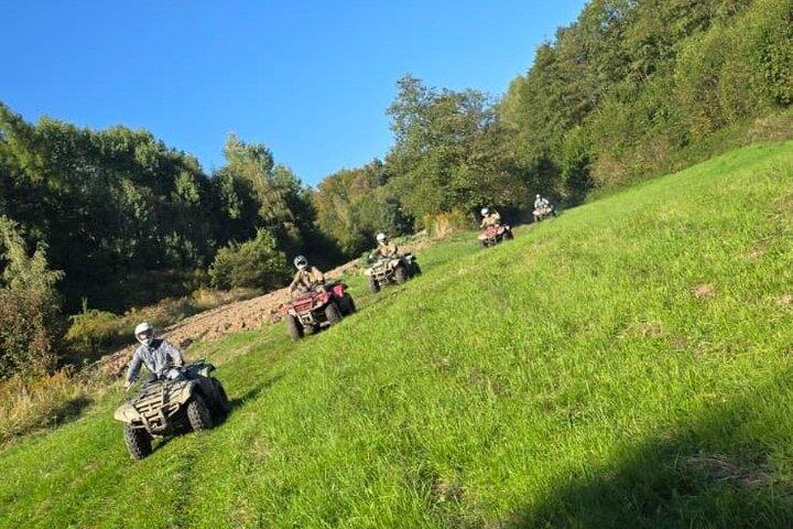 クラクフより：エクストリームクアッドバイクアドベンチャー ATV 4x4 森と丘