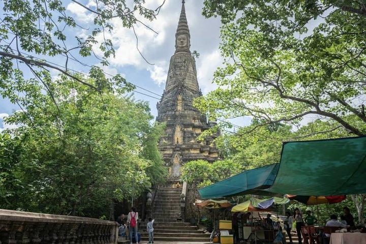 プノンペン：旧市街オウドン、コ・チェン村ツアー