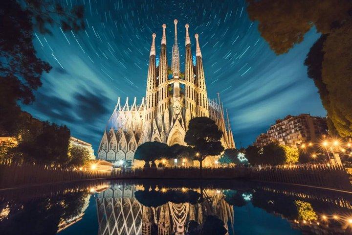 Barcelona Sagrada Familia Guided Tour with Skip-the-Line Access