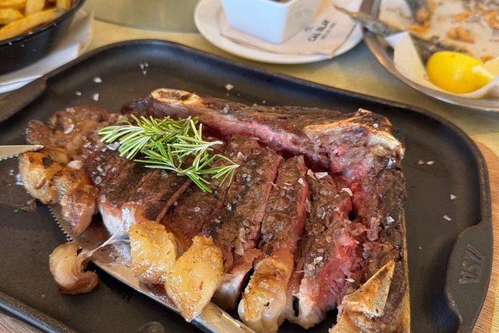 バルセロナ発 モンセラートプライベートツアー＆家族向けワイン体験