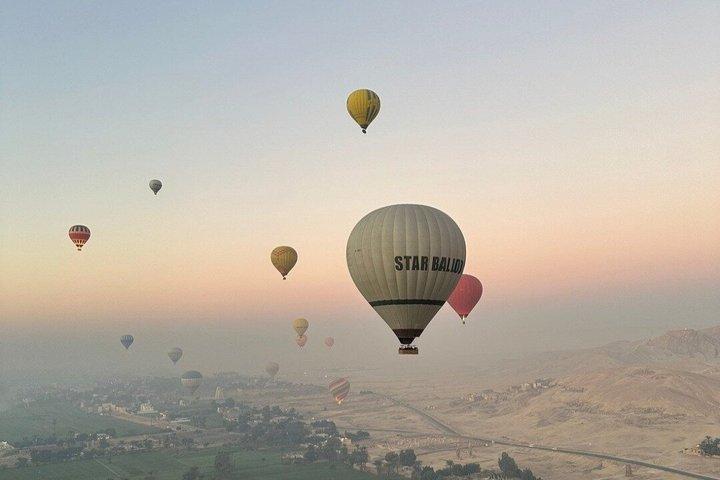 フルガダ発ルクソール終日ツアー（ホットエアバルーン付き）