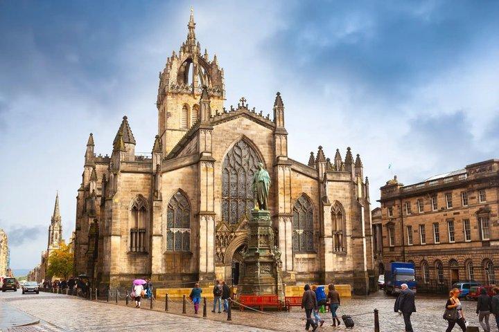 Edinburgh Haunted Old Town Self Guided Ghost Tour