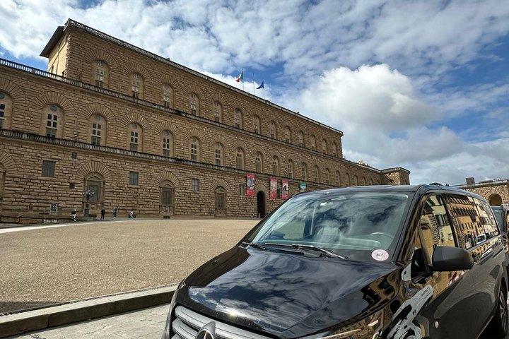 ラ・スペツィア港からフィレンツェとピサの最高の景色を堪能
