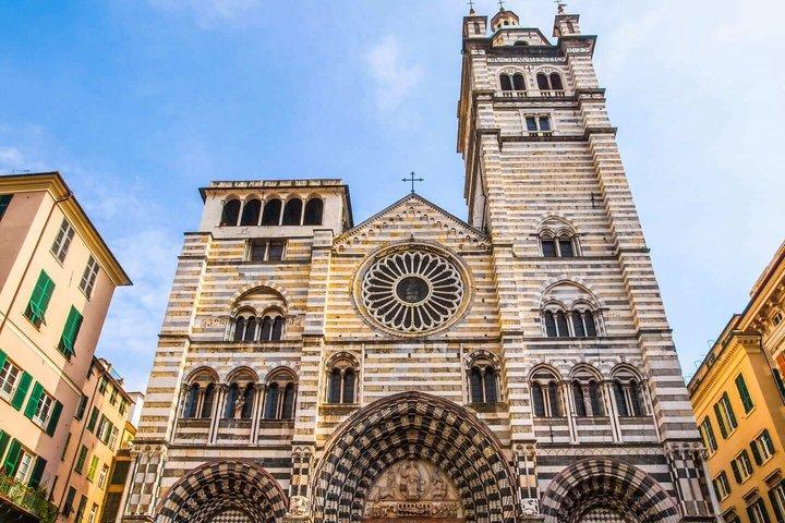 Hello Genoa: Private 2-Hour Intro City Walk with Local Guide