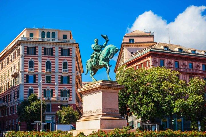Hello Genoa: Private 2-Hour Intro City Walk with Local Guide