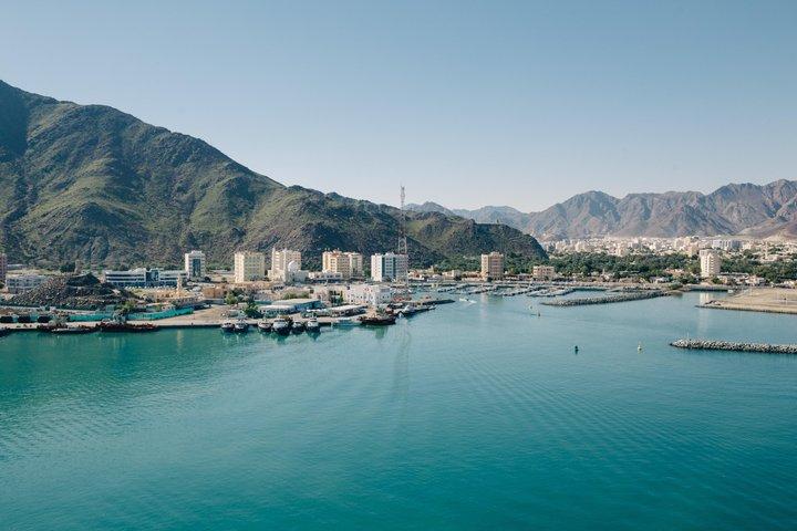 1日で6つのエミレーツを巡る-UAEの都市と名所を6つ探索-プライベートツアー