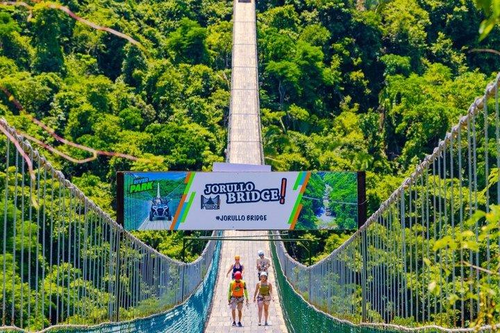 クルーズ船乗客向けのジップラインとジョルロ橋