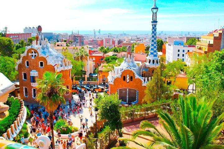 Barcelona Park Güell Guided Tour with Skip-the-Line Access