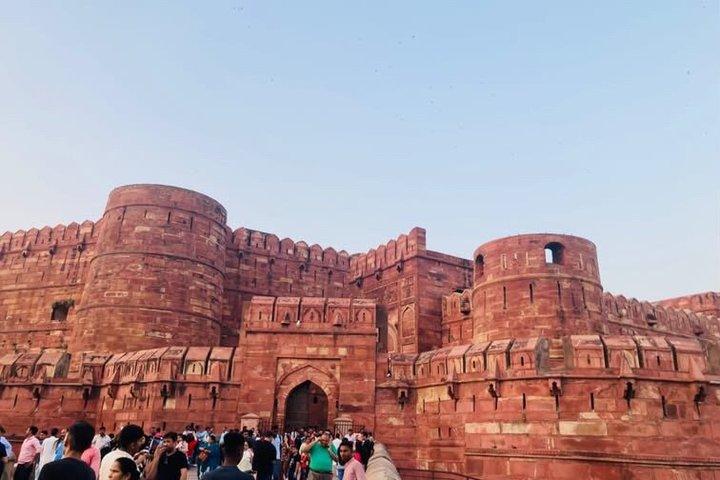 Private transfer Delhi to Agra