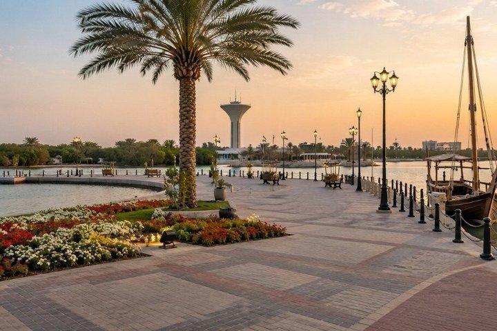 シックスエミレーツツアー：忘れられない一日でUAEを探索する