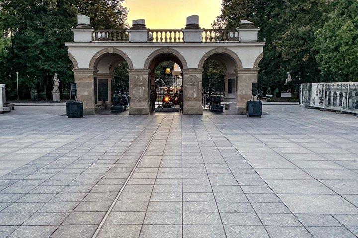 ワルシャワ旧市街と市内のハイライトウォーキングツアー ＋ お土産