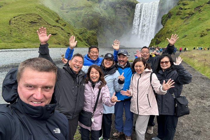 Passeio em Grupo Pequeno da Costa Sul Cachoeiras Glaciar e Praia Negra