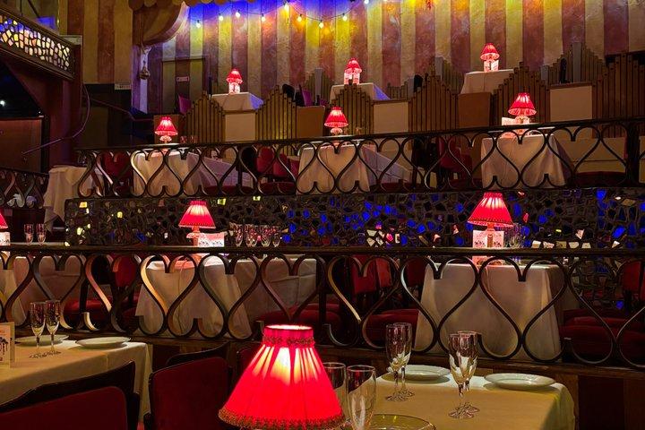 Moulin Rouge Show with Private Chauffeur & Hotel Pickup