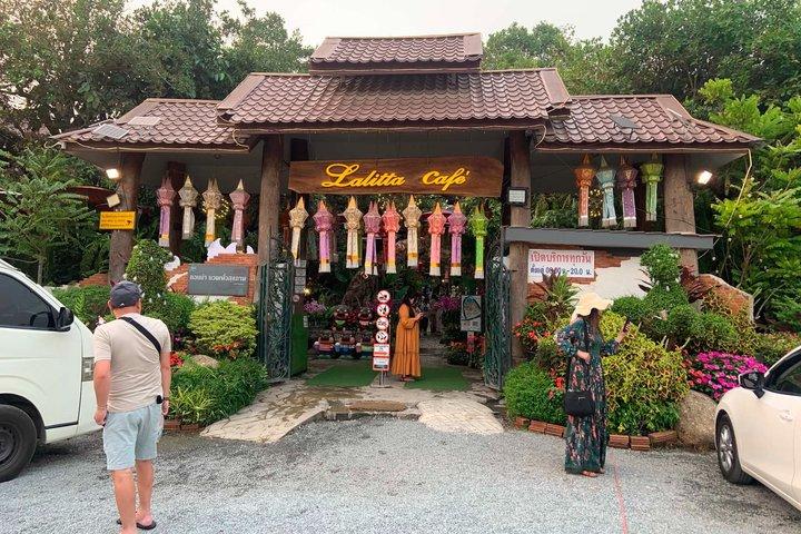 Stunning tour at Golden Triangle and 3 countries border view