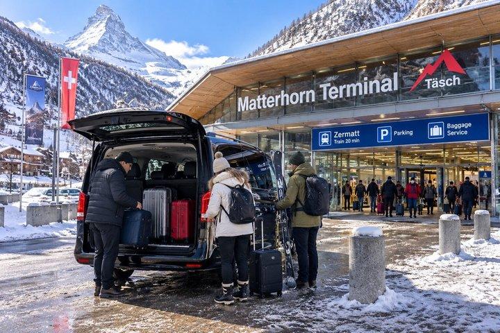ミラノ・マルペンサ空港からツェルマットスキーバンのプライベート送迎