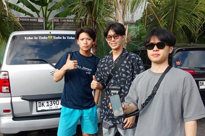 バトゥール火山トレッキングと温泉プライベートガイドツアー