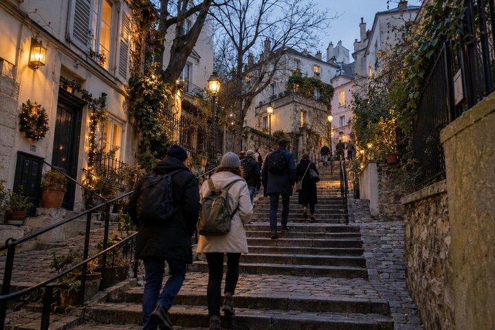 パリ モンマルトル クリスマスプライベートツアー：市場、コーヒー＆ペストリー