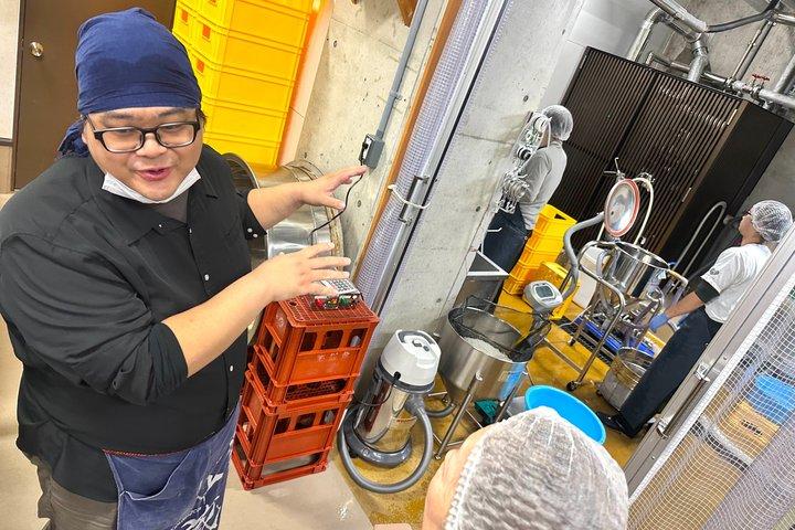 京都酒蔵体験：プライベート酒蔵ツアーと内部アクセス