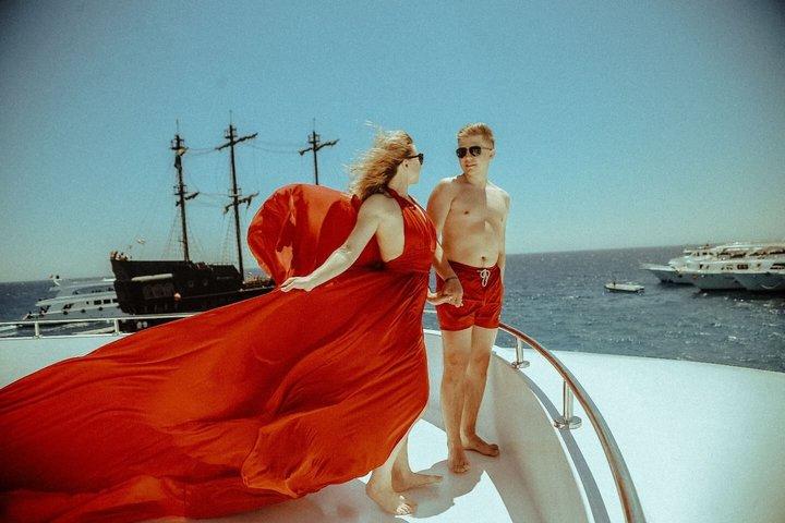 ホワイトアイランドとラス・モハメドのシュノーケリング＆ダイビングクルーズ