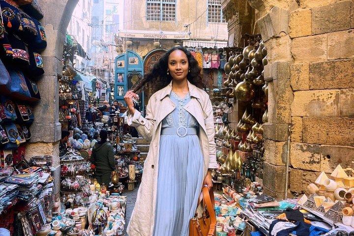 カイロ夜のツアー ハン・エル・ハリーリ、食事、ナイルのフェルーカボート