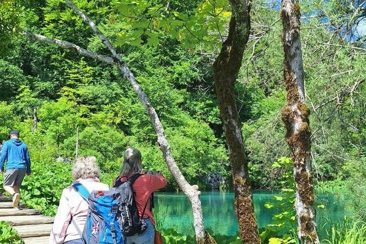 ザダルからプリトヴィツェの湖：事前予約チケット付きガイド付きツアー