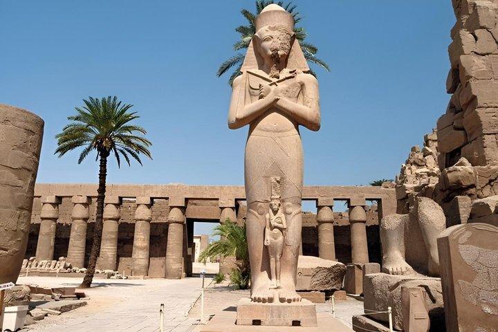 アスワンからルクソールへのナイルクルーズ2泊3日観光付き