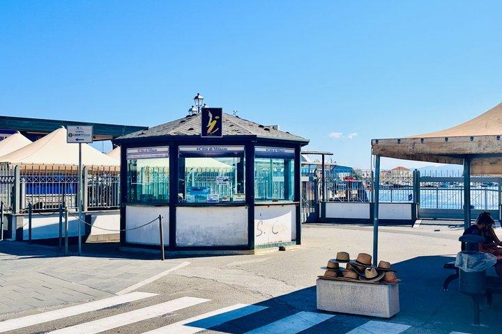 ミラッツォ港へのカターニア空港プライベート送迎