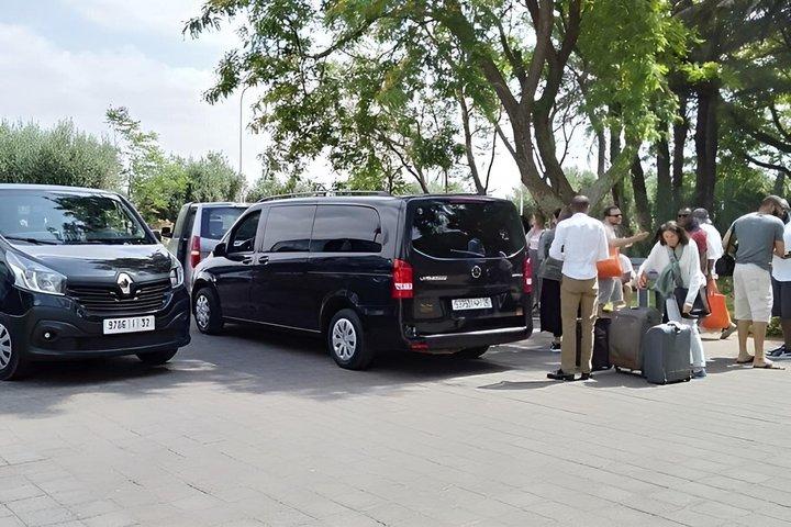 Private transfer between Marrakech airport and your Inn