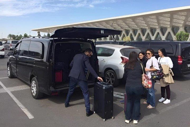 Private transfer between Marrakech airport and your Inn