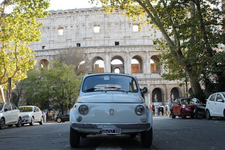 Tour in a Fiat 500 with your Roman friend