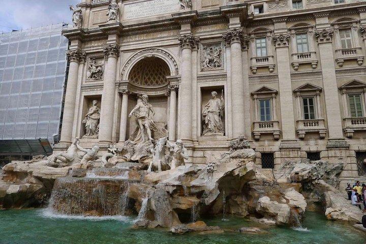 Rome: Underground of Trevi Fountain & Spanish Steps Private Tour